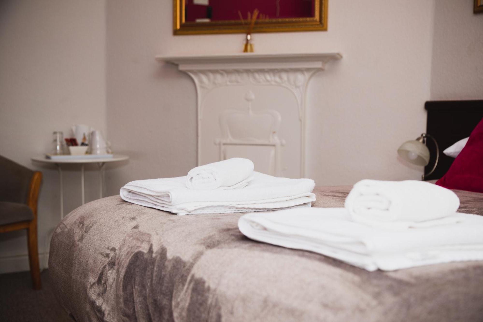 リーズ The Beechwood Bed & Breakfast エクステリア 写真